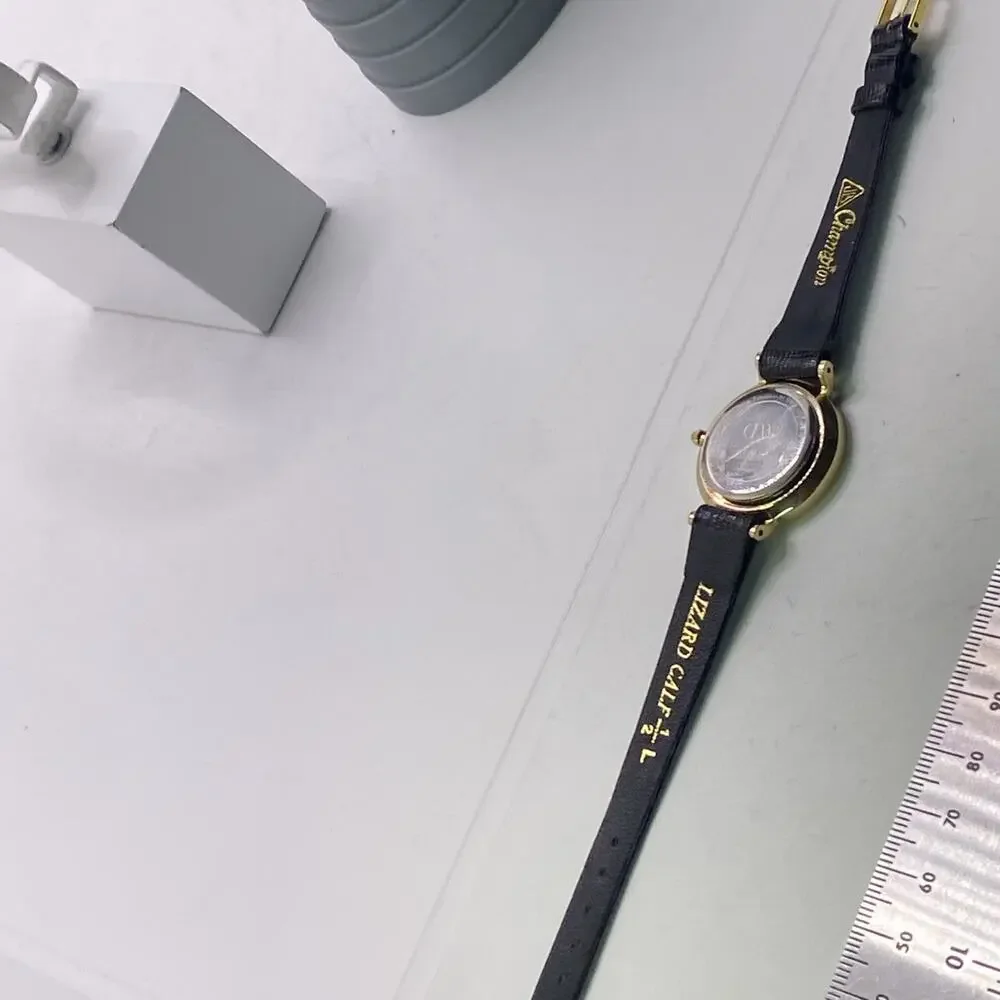 Daniel Wellington Womens Gold Tone Watch New Battery